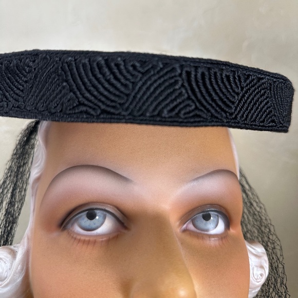 REFINED 1940s\' BLACK CORDE/FELT TILT HAT WITH FLAT CROWN, BACK CAP  & VEILING main image 6